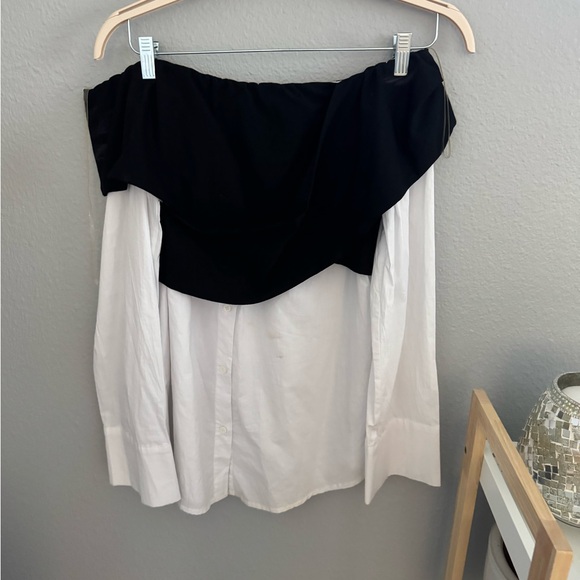 Perfect condition! Elegant Black and White Top - Picture 8 of 16